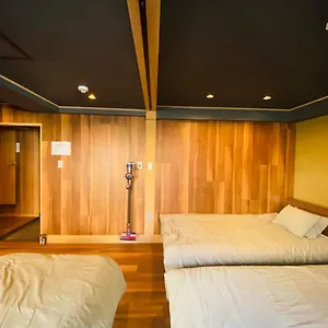 Apartment Ueno House, Tokyo